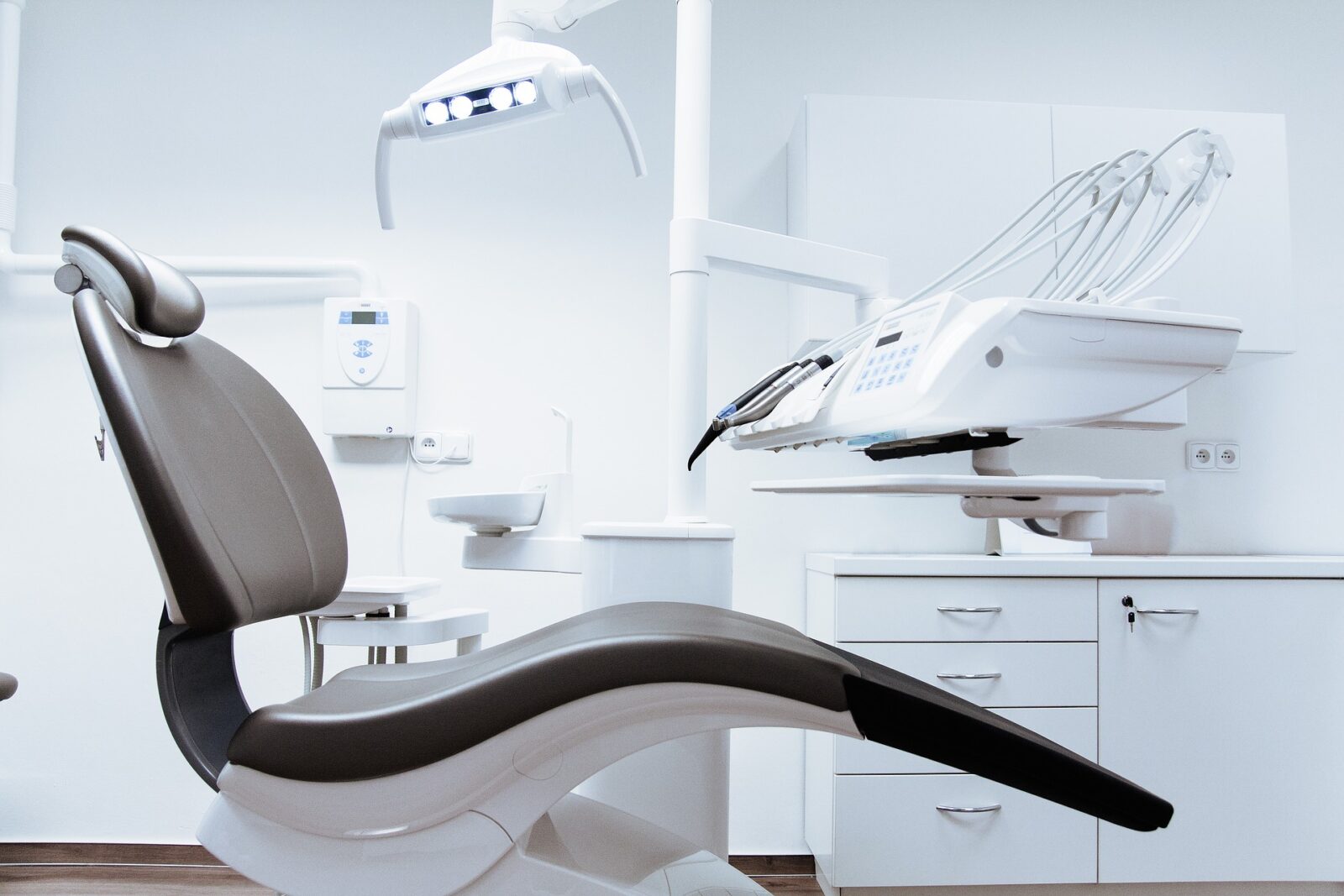 HQ Dental - Decorative Image