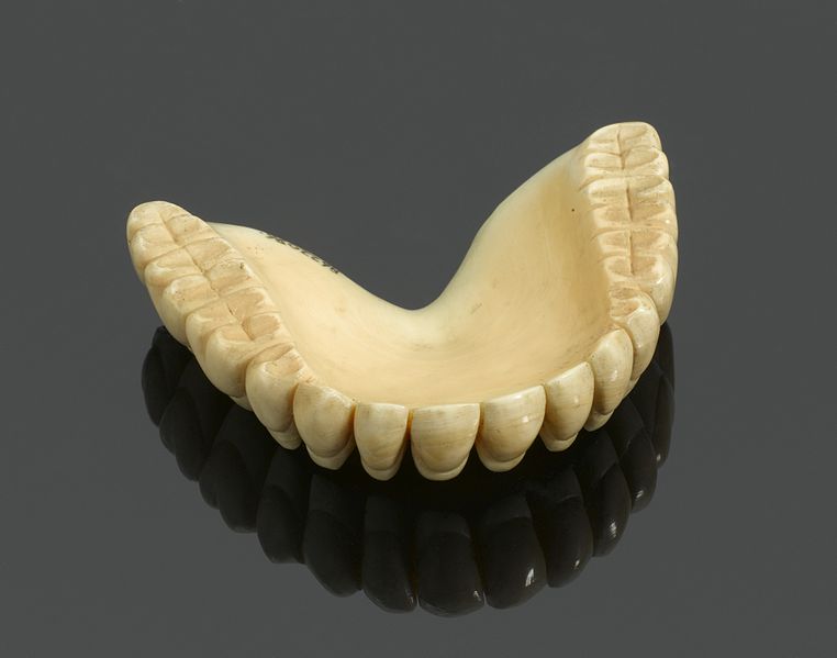 Denture